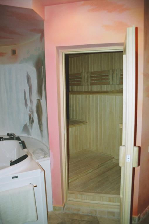Motel Acapulco Ереван Экстерьер фото