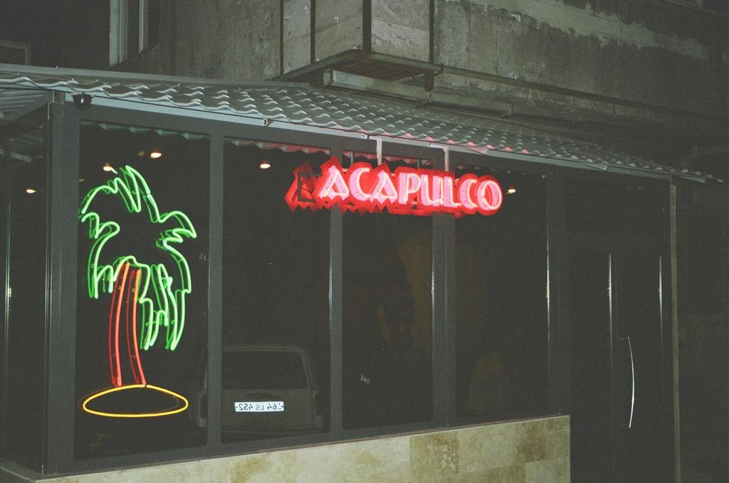 Motel Acapulco Ереван Экстерьер фото
