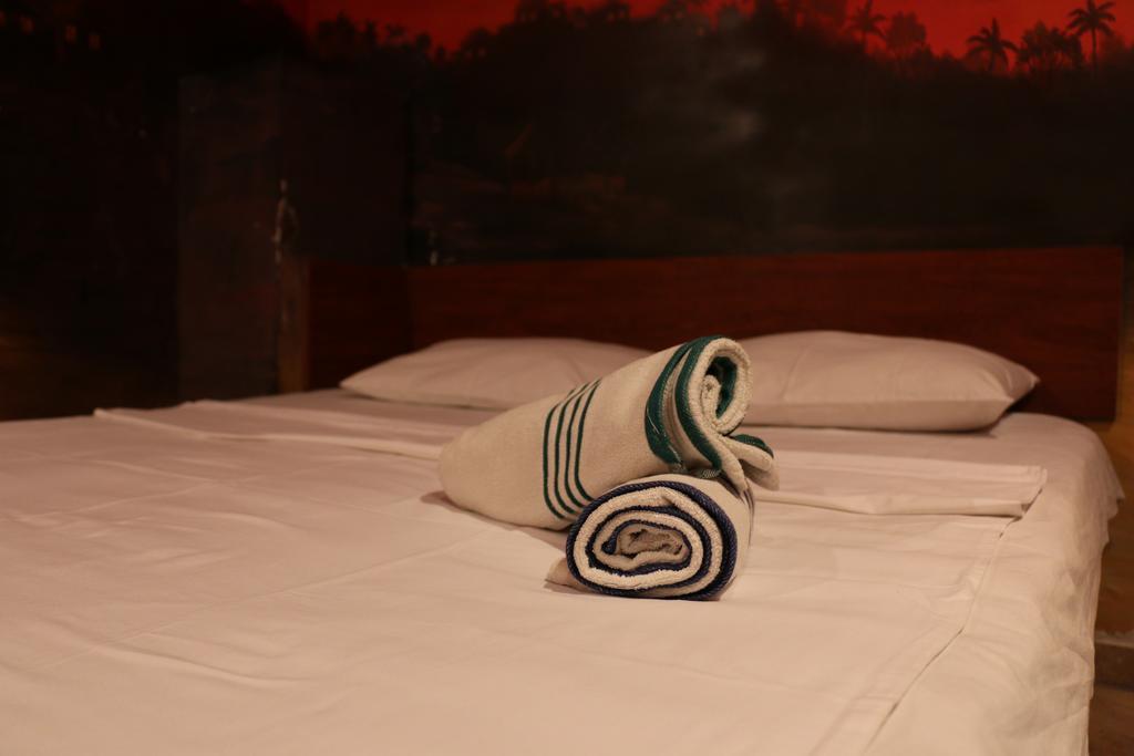 Motel Acapulco Ереван Экстерьер фото
