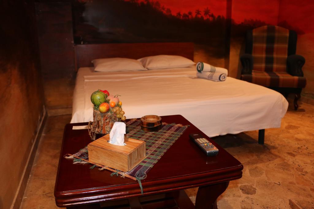Motel Acapulco Ереван Экстерьер фото